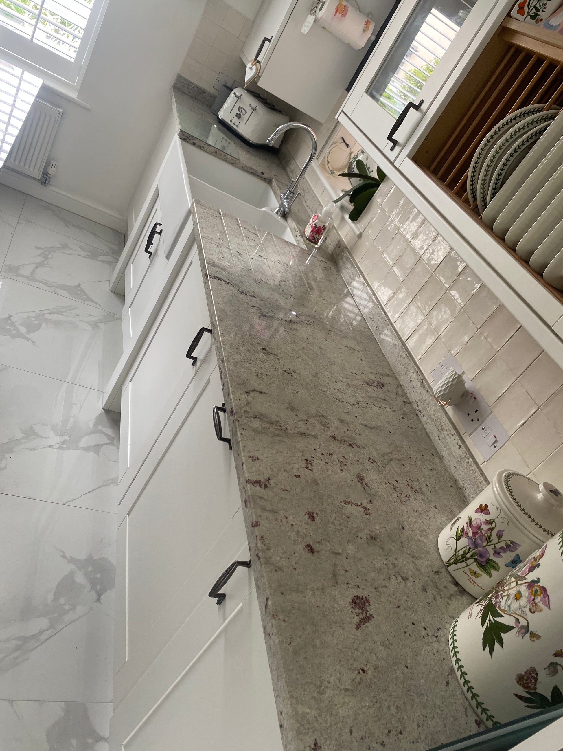 River White – Stokes Granite - Main Image